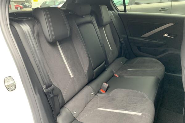 2023 Vauxhall Astra - Black Alcantara, photo 13
