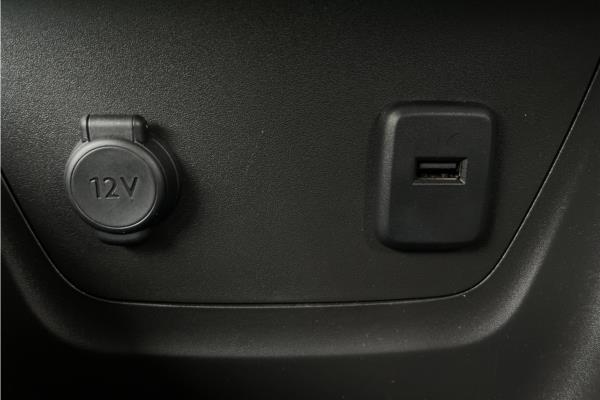 2020 VAUXHALL CROSSLAND - Florey Black, photo 18