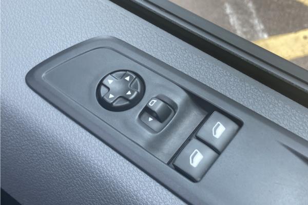 2020 VAUXHALL VIVARO - Cloth, photo 23