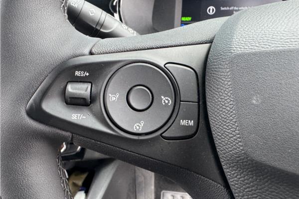 2024 Vauxhall Corsa-e 50kWh GS Hatchback 5dr Electric Auto (136 ps) - Banda Marvel Bl, photo 17