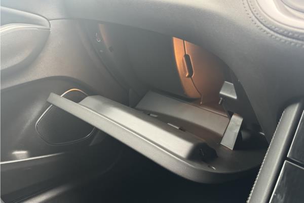 2020 Vauxhall Grandland X 1.2 Turbo SRi Nav SUV 5dr Petrol Auto Euro 6 (s/s) (130 ps) - Cloth, photo 26