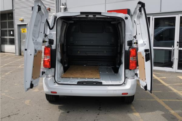 2024 Vauxhall Vivaro Electric 3100 75kWh Pro Panel Van 6dr Electric Auto SWB H1 (7.4kW Charger) (136 ps) - Curtiba Grey, photo 14