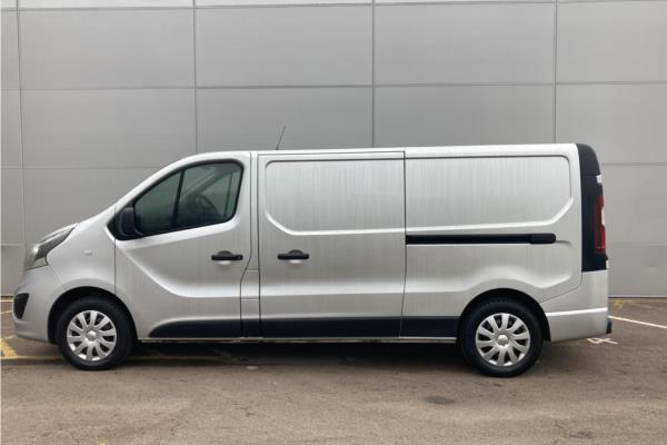 2018 VAUXHALL VIVARO - Cloth, photo 5