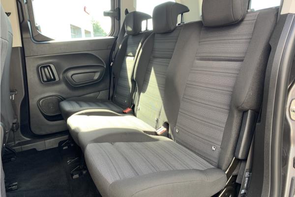 2020 Vauxhall Combo Life 1.2 Turbo Energy MPV 5dr Petrol Auto Euro 6 (s/s) (7 Seat) (130 ps) - Cloth, photo 36