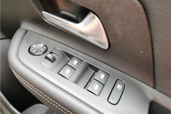 2022 Vauxhall Mokka 1.2 Turbo SRi Premium SUV 5dr Petrol Manual Euro 6 (s/s) (130 ps) - Cloth, photo 22