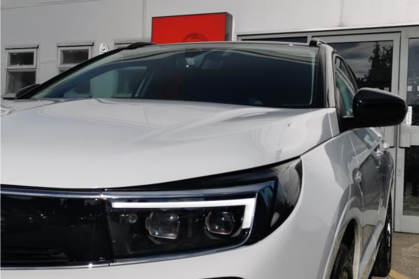 2023 Vauxhall Grandland 1.6 14.2kWh GSe SUV 5dr Petrol Plug-in Hybrid Auto AWD Euro 6 (s/s) (300 ps) - Black Alcantara, photo 40