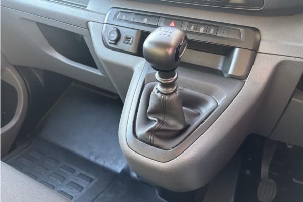 2021 Vauxhall Vivaro Life 1.5 Turbo D Edition M MPV 5dr Diesel Manual SWB Euro 6 (s/s) (9 Seat) (120 ps) - Cloth, photo 32