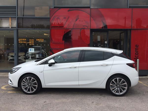 2019 Vauxhall Astra 5Dr 1.4T 150ps Griffin - Cloth Sienna/Jet Blk, photo 5