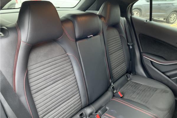 Non Franchise 2019 Mercedes-benz Gla 200 Amg Line Edition - Leather, photo 13