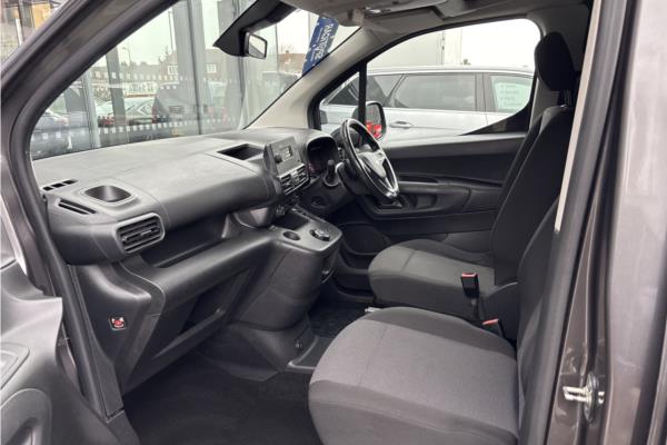 2021 Vauxhall Combo 1.5 Turbo D 2300 Edition Panel Van 4dr Diesel Auto L2 H1 Euro 6 (s/s) (130 ps) - Cloth, photo 14