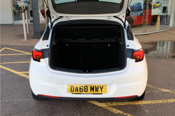 2019 Vauxhall Astra 1.4i Turbo GPF Elite Nav Hatchback 5dr Petrol Auto Euro 6 (s/s) (150 ps) - Leather, photo 14