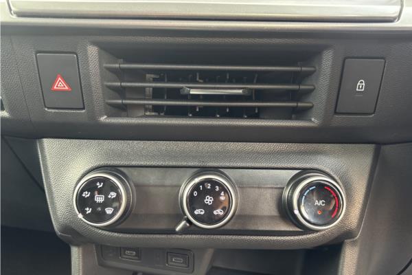 Vauxhall Frontera 83kW Design 44kWh AU - Grey Cloth Seat, photo 15
