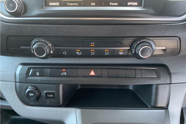 2020 Vauxhall Vivaro 1.5 Turbo D 2900 Dynamic Panel Van 6dr Diesel Manual L1 H1 Euro 6 (s/s) (100 ps) - Cloth, photo 15