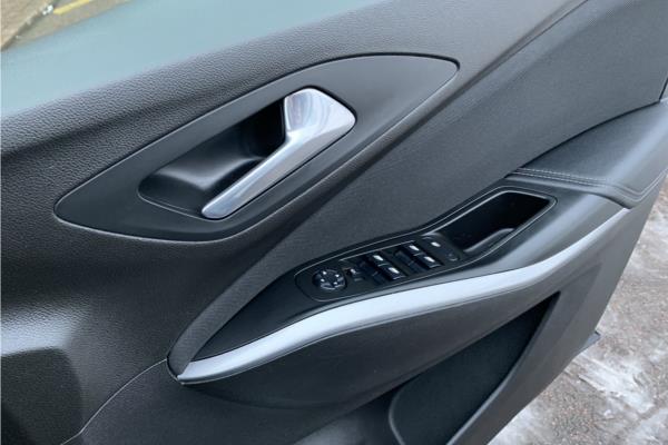 2019 Vauxhall Grandland X 1.2 Turbo GPF SE SUV 5dr Petrol Manual Euro 6 (s/s) (130 ps) - Cloth, photo 42