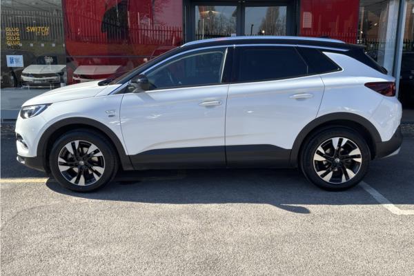 2022 Vauxhall Grandland X 1.2 Turbo Griffin Edition SUV 5dr Petrol Manual Euro 6 (s/s) (130 ps) - Harlekin Black, photo 5