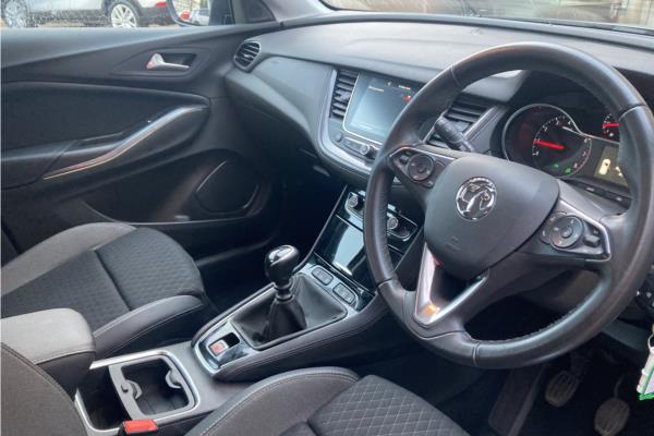 2019 Vauxhall Grandland 1.2T 130ps Tech Line NAV - Cloth, photo 12