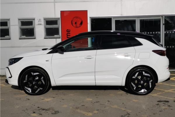 2023 Vauxhall Grandland 1.6 14.2kWh GSe SUV 5dr Petrol Plug-in Hybrid Auto AWD Euro 6 (s/s) (300 ps) - Black Alcantara, photo 5