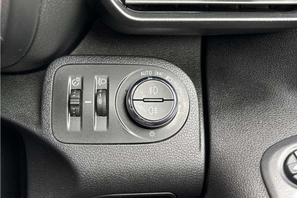 2021 Vauxhall Combo 1.5 Turbo D 2300 Edition Panel Van 4dr Diesel Auto L2 H1 Euro 6 (s/s) (130 ps) - Cloth, photo 20