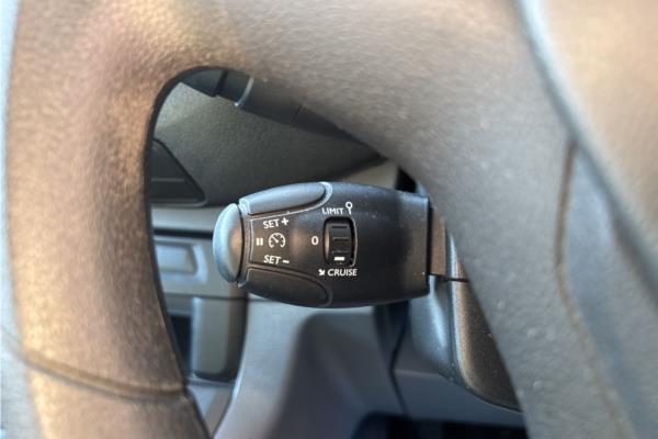 2021 Vauxhall Vivaro Life 1.5 Turbo D Edition M MPV 5dr Diesel Manual SWB Euro 6 (s/s) (9 Seat) (120 ps) - Cloth, photo 18