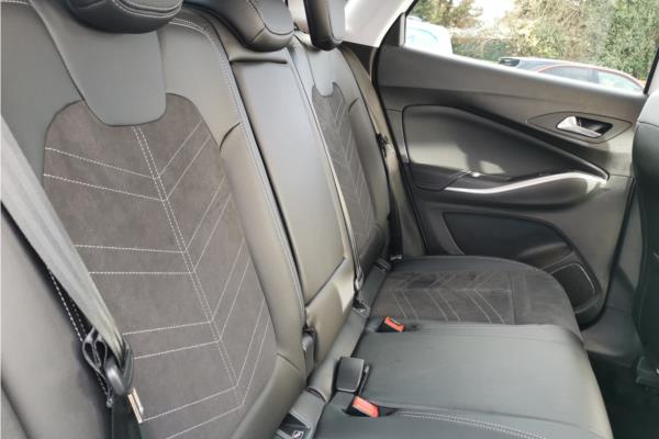 2024 Vauxhall Grandland 1.2 MHEV Ultimate SUV 5dr Petrol Hybrid e-DCT Euro 6 (s/s) (136 ps) - Black Alcantara, photo 13