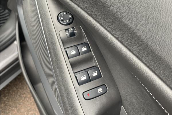 2021 Vauxhall Crossland 1.2 Turbo Elite Nav SUV 5dr Petrol Auto Euro 6 (s/s) (130 ps) - Cloth/Leather, photo 22