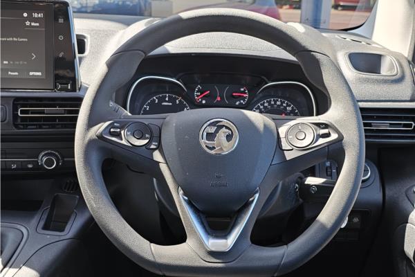 2021 Vauxhall Combo Life 1.2 Turbo Edition XL MPV 5dr Petrol Manual Euro 6 (s/s) (7 Seat) (110 ps) - Cloth, photo 11