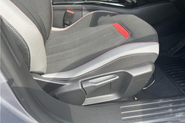 2021 Vauxhall Mokka 1.2 Turbo SRi Nav Premium SUV 5dr Petrol Auto Euro 6 (s/s) (130 ps) - TRIM GS LINE / FABR LEATH RED, photo 29