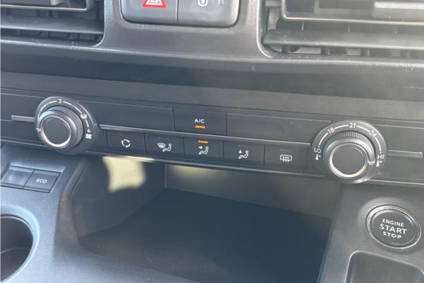 2021 Vauxhall Combo Life 1.2 Turbo SE MPV 5dr Petrol Auto Euro 6 (s/s) (130 ps) - Cloth, photo 16