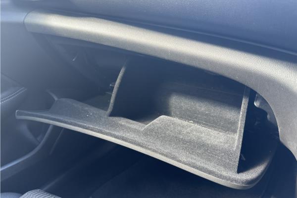 2019 Vauxhall Insignia 2.0 Turbo D BlueInjection SRi VX Line Nav Sports Tourer 5dr Diesel Auto Euro 6 (s/s) (170 ps) - Cloth, photo 26