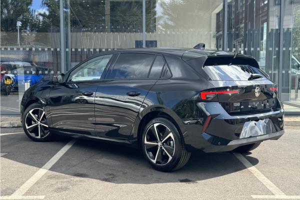 Vauxhall Astra* 5Dr 54kWh 11kWCh Ultimate AU - Jet Blk+alcantr, photo 5