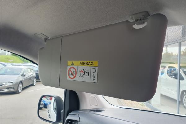 2023 Vauxhall Vivaro-e Life - Curitiba Triton, photo 28