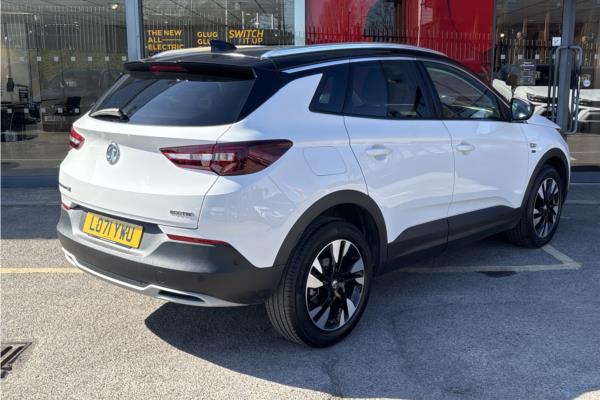 2022 Vauxhall Grandland X 1.2 Turbo Griffin Edition SUV 5dr Petrol Manual Euro 6 (s/s) (130 ps) - Harlekin Black, photo 8