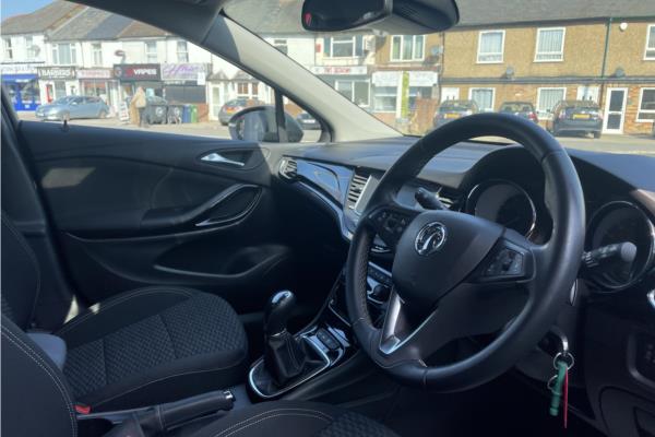 2019 VAUXHALL ASTRA 1.4T 16V 150 SRi 5dr-sequence-11
