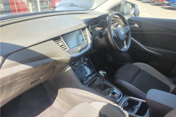2019 Vauxhall Grandland X 1.2 Turbo Sport Nav SUV 5dr Petrol Manual Euro 6 (s/s) (130 ps) - Berson Black, photo 15