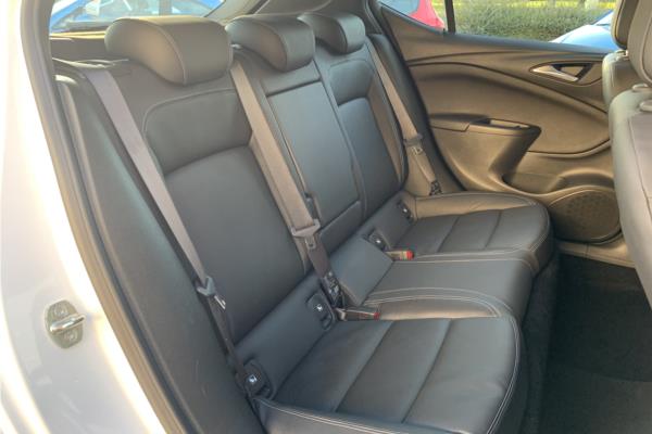 2019 Vauxhall Astra 1.4i Turbo GPF Elite Nav Hatchback 5dr Petrol Auto Euro 6 (s/s) (150 ps) - Leather, photo 13