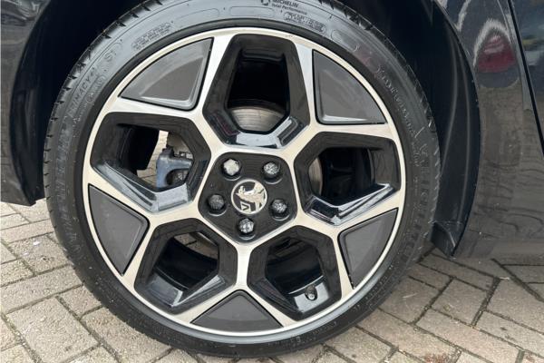 2022 Vauxhall Astra 1.2 Turbo Ultimate Hatchback 5dr Petrol Manual Euro 6 (s/s) (130 ps) - Alcantara, photo 20