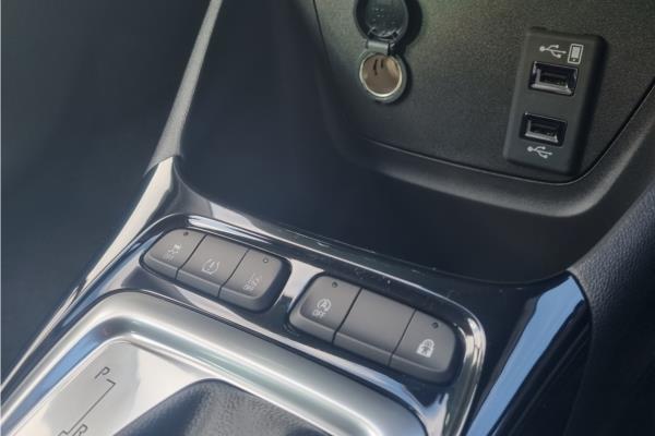2021 Vauxhall Crossland 1.2 Turbo Elite SUV 5dr Petrol Auto Euro 6 (s/s) (130 ps) - Cloth, photo 32