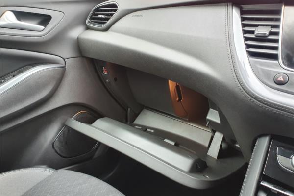 2020 Vauxhall Grandland X 1.2 Turbo SRi Nav SUV 5dr Petrol Auto Euro 6 (s/s) (130 ps) - Cloth, photo 25