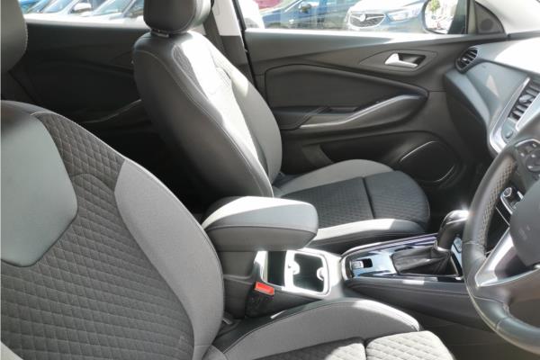 2020 Vauxhall Grandland X 1.2 Turbo SRi Nav SUV 5dr Petrol Auto Euro 6 (s/s) (130 ps) - Cloth, photo 34