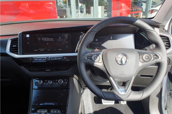 2023 Vauxhall Grandland 1.6 14.2kWh GSe SUV 5dr Petrol Plug-in Hybrid Auto AWD Euro 6 (s/s) (300 ps) - Berson Black, photo 10