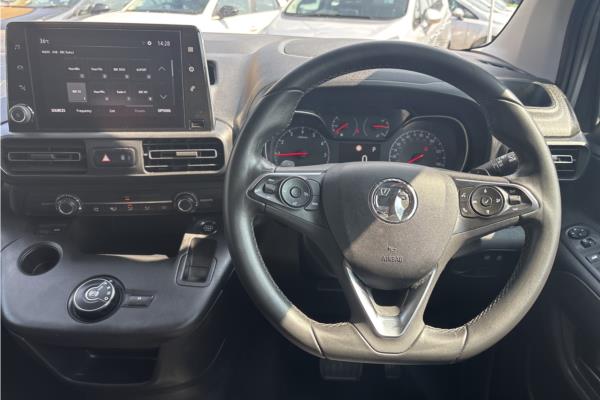 2021 Vauxhall Combo Life 1.2 Turbo SE MPV 5dr Petrol Auto Euro 6 (s/s) (130 ps) - Cloth, photo 11
