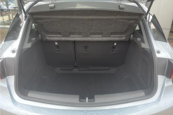 2020 Vauxhall Astra 1.2 Turbo SRi Hatchback 5dr Petrol Manual Euro 6 (s/s) (145 ps) - Cloth, photo 14