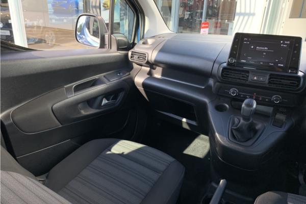 2020 Vauxhall Combo Life 1.5 Turbo D BlueInjection Energy MPV 5dr Diesel Manual Euro 6 (s/s) (7 Seat) (100 ps) - Cloth, photo 43