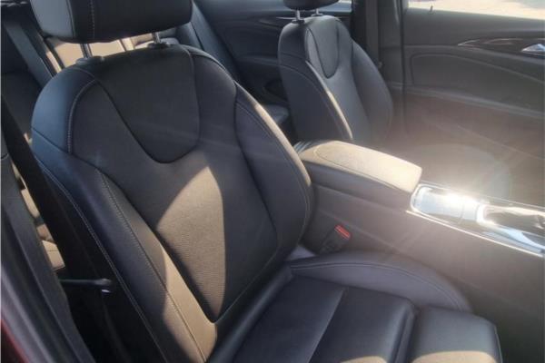2019 Vauxhall Insignia 2.0 Turbo D BlueInjection SRi VX Line Nav Sports Tourer 5dr Diesel Auto Euro 6 (s/s) (170 ps) - Cloth/Leather, photo 31