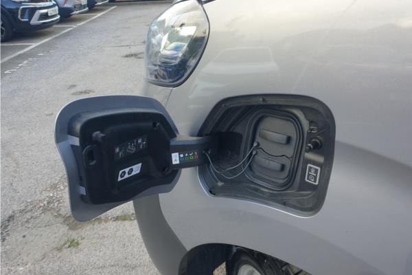 2024 Vauxhall Vivaro-e Life 50kWh Combi MPV 5dr Electric Auto LWB (9 Seat, 11kW Charger) (136 ps) - Curitiba Triton, photo 35