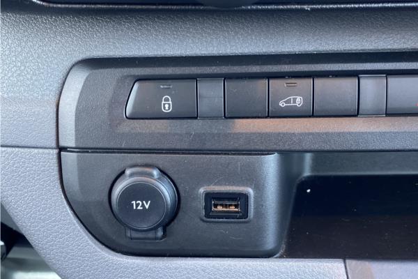2020 VAUXHALL VIVARO - Cloth, photo 19