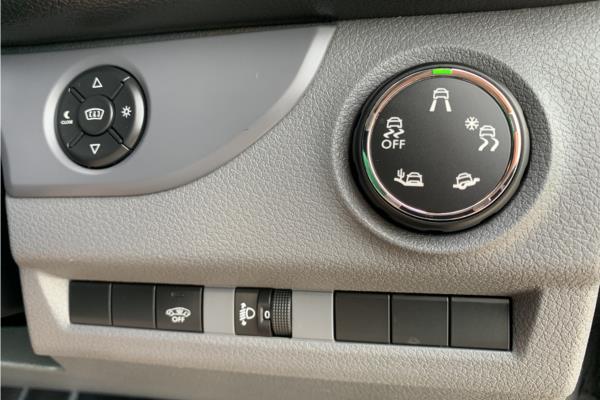 2020 Vauxhall Vivaro 2.0 Turbo D 3100 Elite Panel Van 5dr Diesel Auto L1 Euro 6 (s/s) (180 ps) - Cloth, photo 20