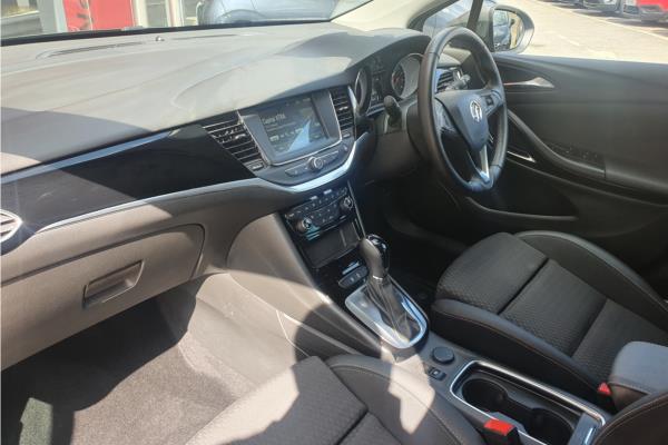 2019 Vauxhall Astra 1.4i Turbo Griffin Hatchback 5dr Petrol Auto (s/s) (150 ps) - Cloth Sienna/Jet Blk, photo 15