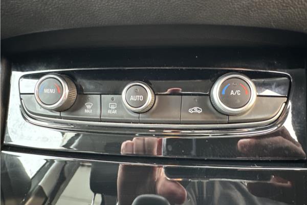 2019 Vauxhall Grandland X 1.2 Turbo GPF Sport Nav SUV 5dr Petrol Auto Euro 6 (s/s) (130 ps) - Cloth, photo 16