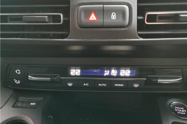 2021 Vauxhall Combo Life 1.2 Turbo Elite MPV 5dr Petrol Auto Euro 6 (s/s) (130 ps) - Cloth, photo 16